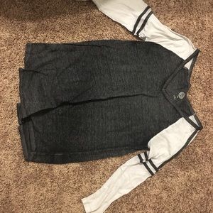 grey baseball tee